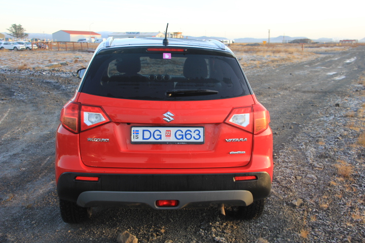Wynajem samochodów Suzuki Vitara na Islandii