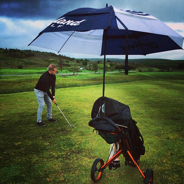 Playing golf at GKG Golf Course in Iceland 